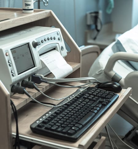 Patient monitoring device with thermal printer in an hospital